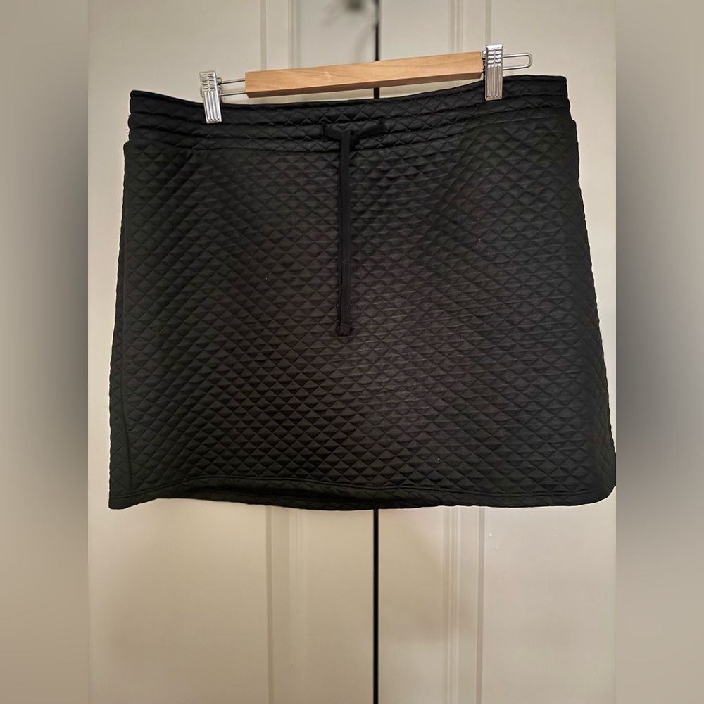 Fabletics Black quilted Mini Skirt